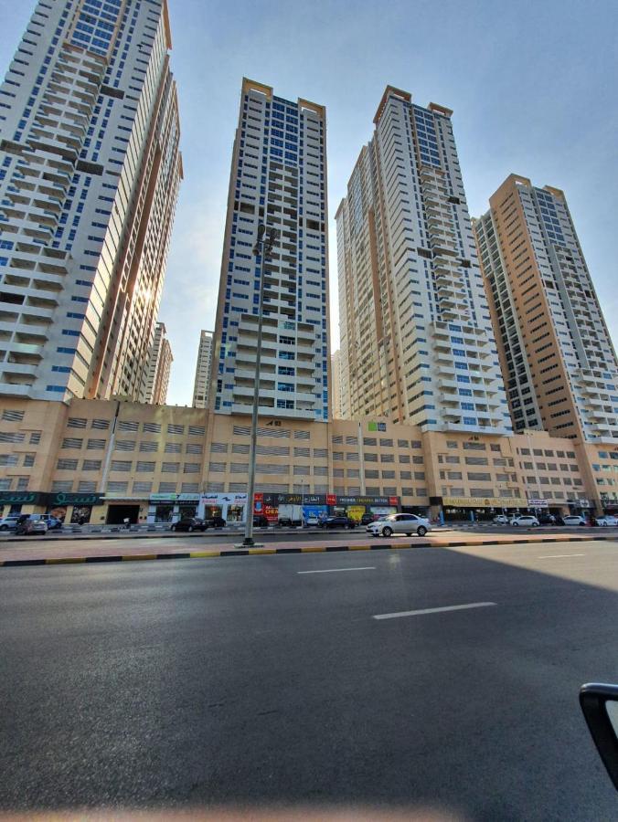 Reem 1 Apartamento Ajman Exterior foto